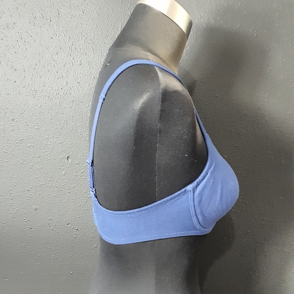 Victoria's Secret Body By Victoria Bra - Picture 2 of 6